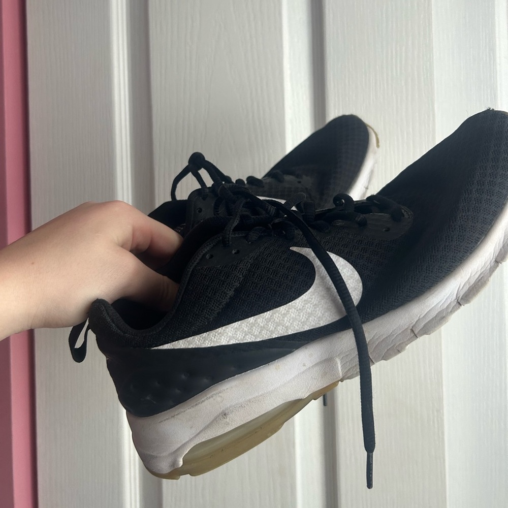 nike air running shoes